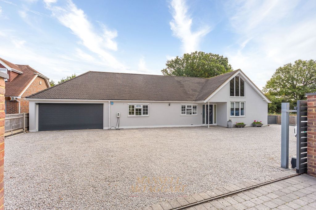 Property photo 1 of 32