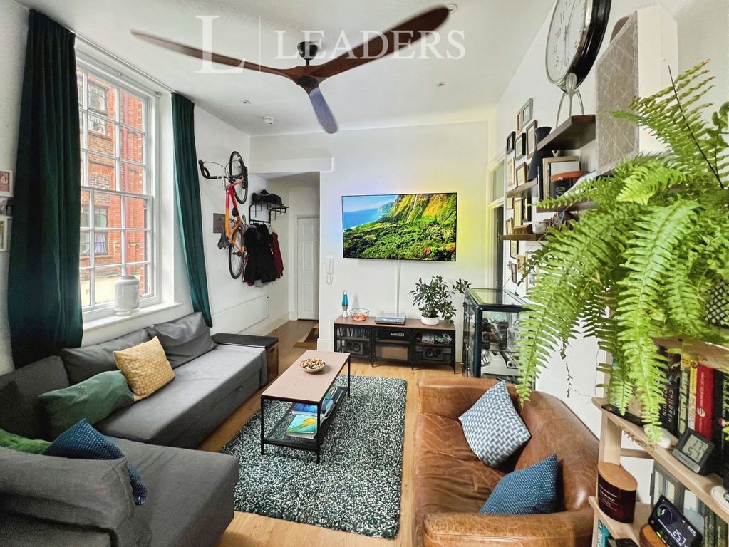 Property photo 2 of 11 Pbox-Img.Jpg