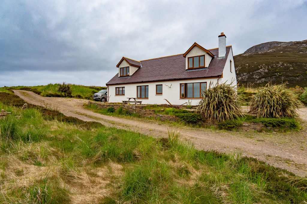 Property photo 1 of 30