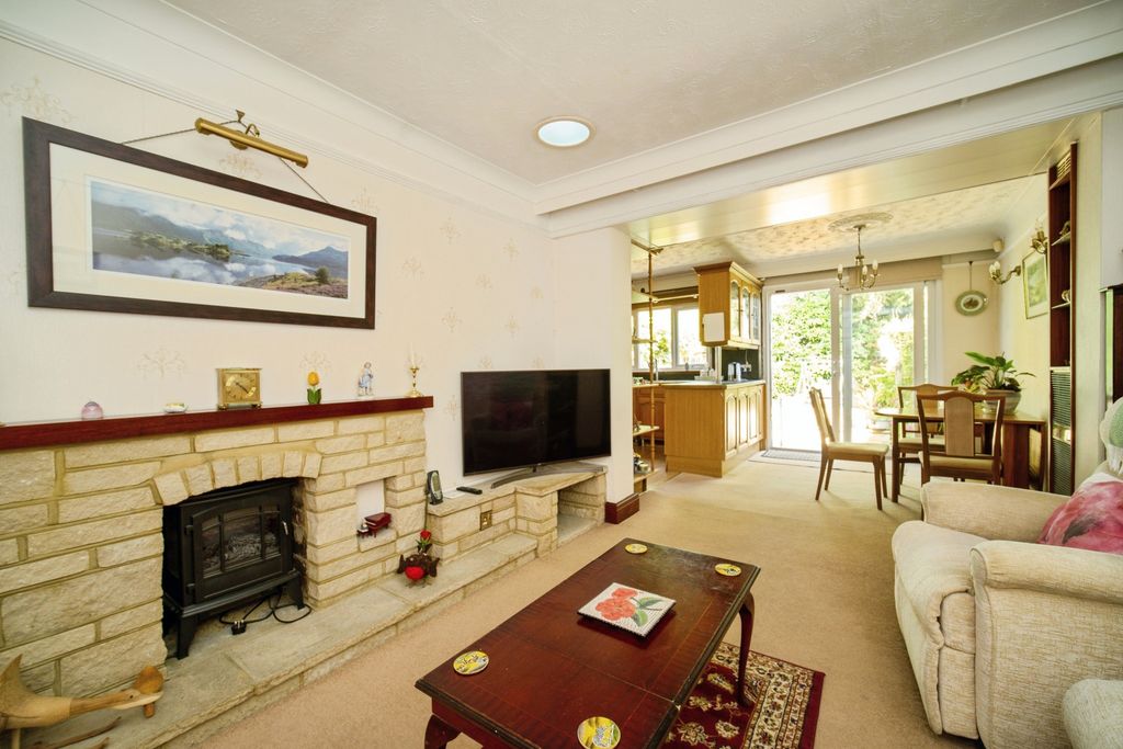 Property photo 3 of 16