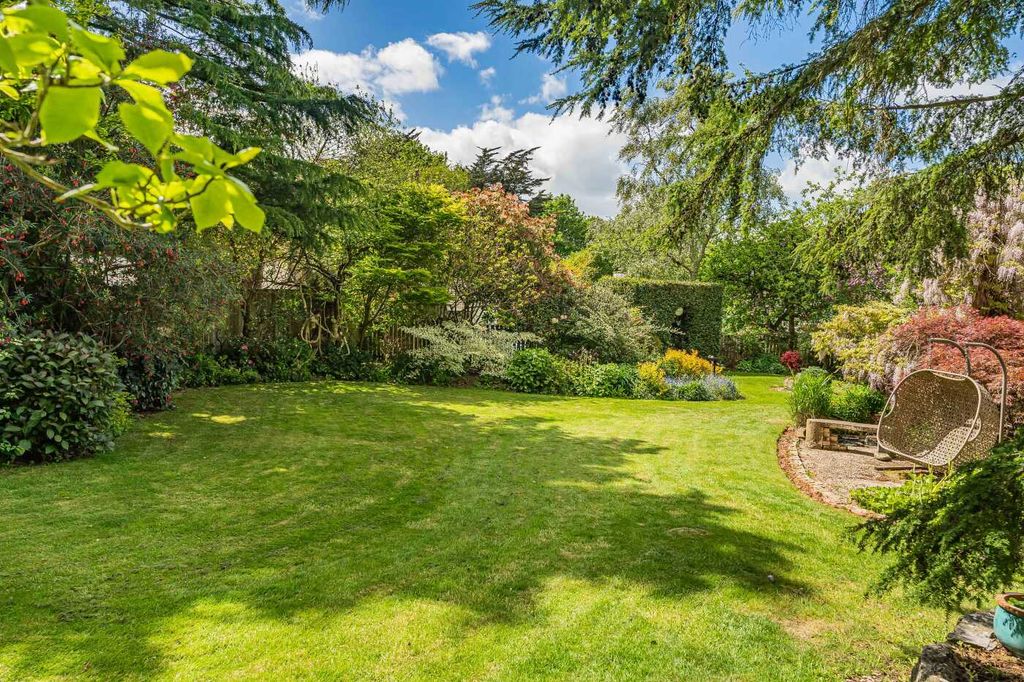 Property photo 3 of 40