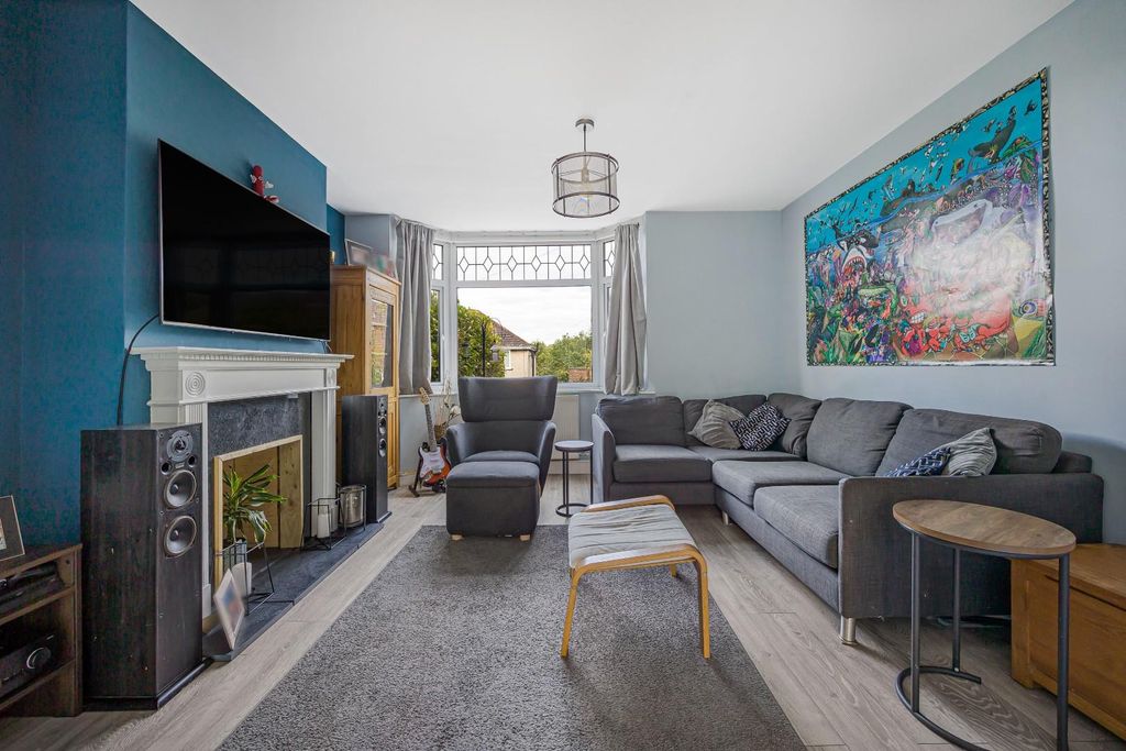 Property photo 3 of 20