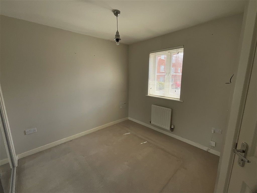 Property photo 3 of 8 Bedroom