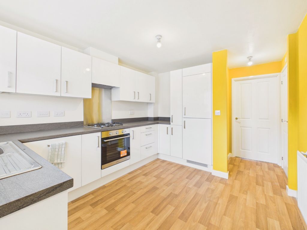 Property photo 3 of 18 5348305