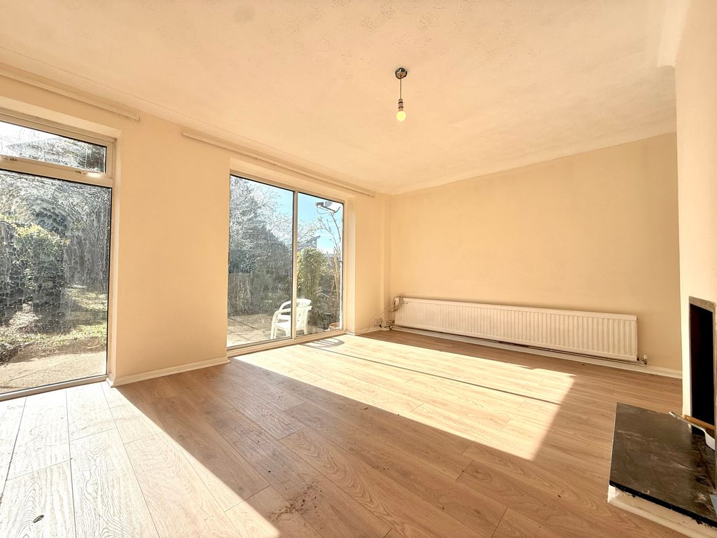 Property photo 2 of 9 Annex