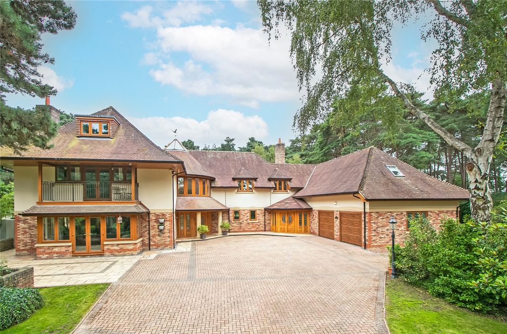 Property photo 2 of 32 Front