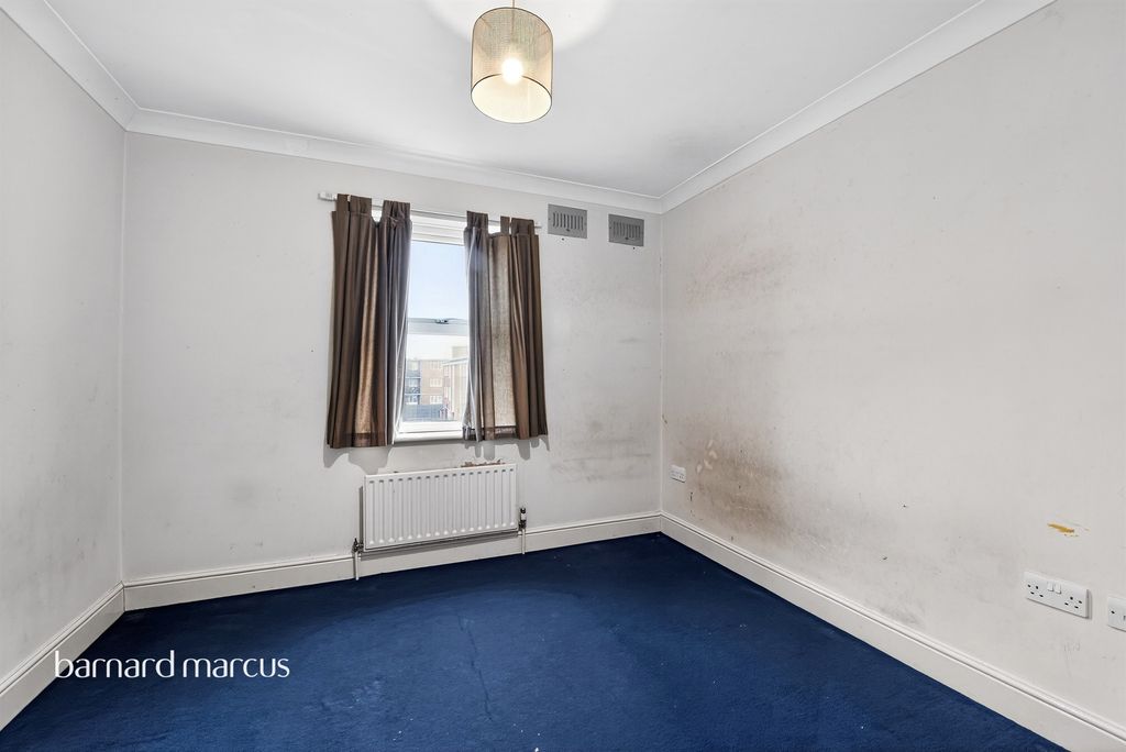 Property photo 3 of 20