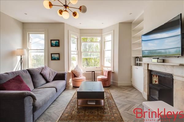 Property photo 2 of 16 Photo