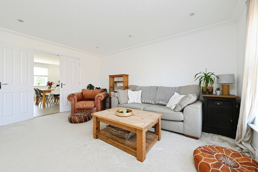 Property photo 3 of 24 Photo