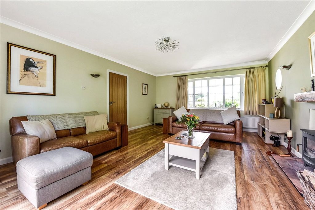 Property photo 3 of 22 Sitting Room