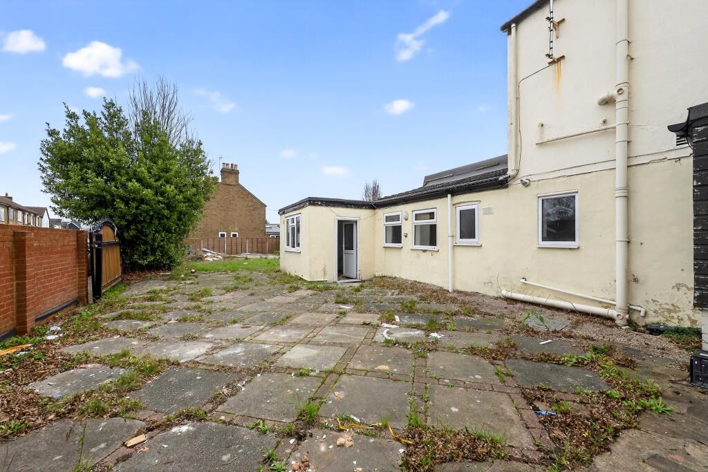Property photo 1 of 25