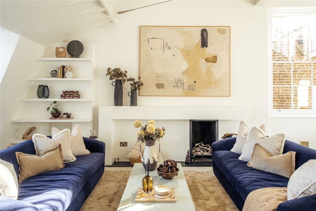 Property photo 1 of 11 Receptiion Room