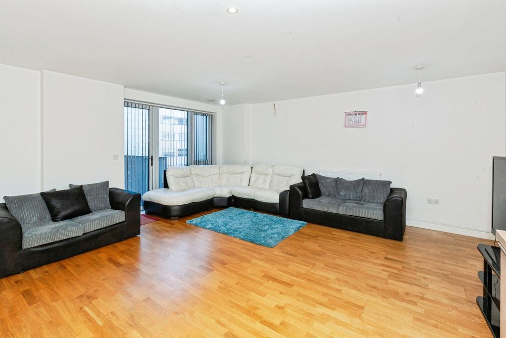 Property photo 3 of 13 Photo