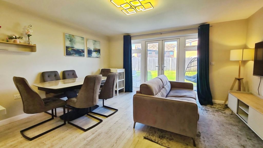 Property photo 2 of 18 Pbox-Img.Jpg