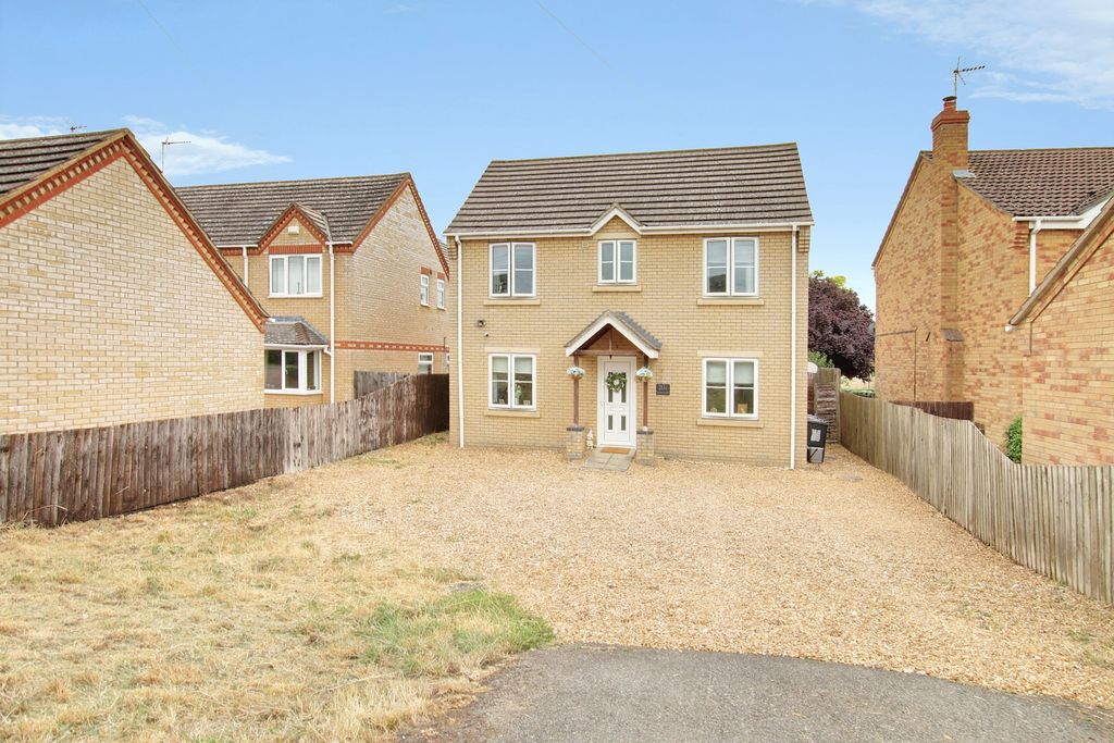 Property photo 3 of 18