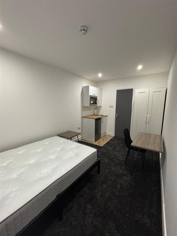 Property photo 2 of 8 Whatsapp Image 2025-11-19 At 11.05.11_4A5d27d0.Jpg