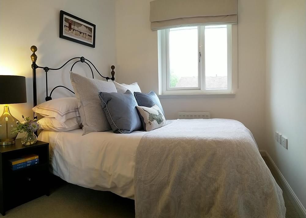 Property photo 2 of 13 Bedroom Pic 5