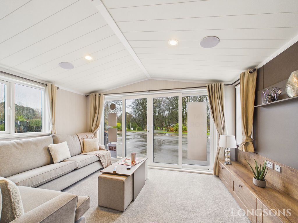 Property photo 3 of 18 Cam02173G0 Pr0345 Still009