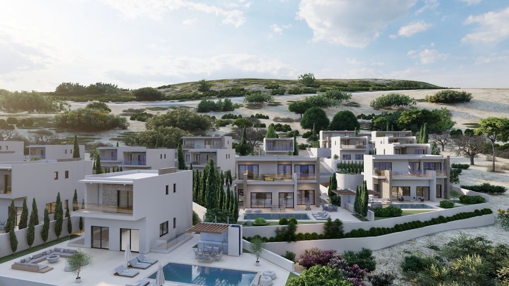 Property photo 1 of 27