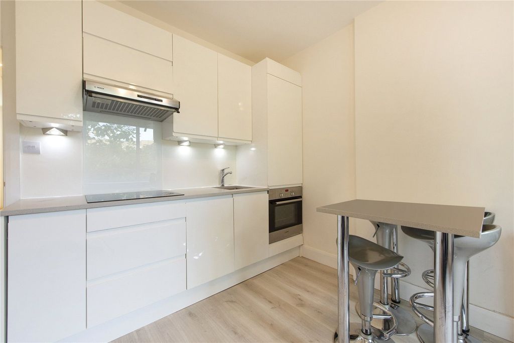 Property photo 2 of 15 Picture No. 02