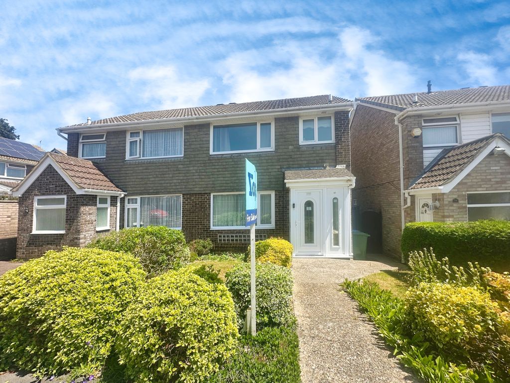 Property photo 1 of 17 Front View