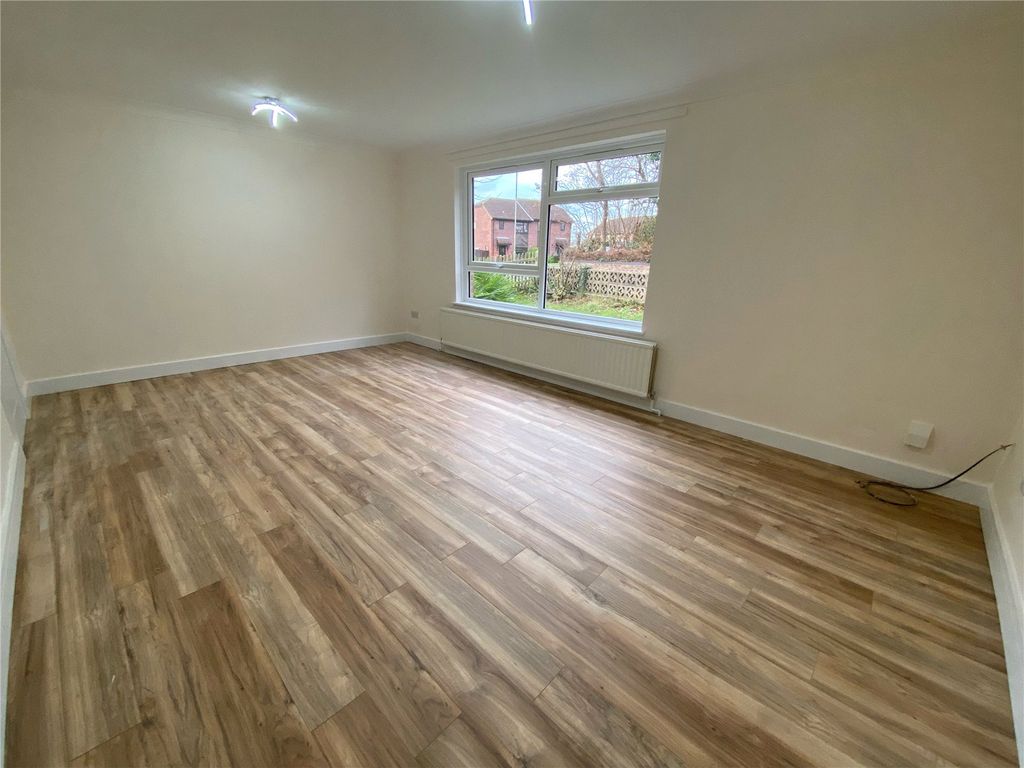 Property photo 3 of 9 Picture No. 10