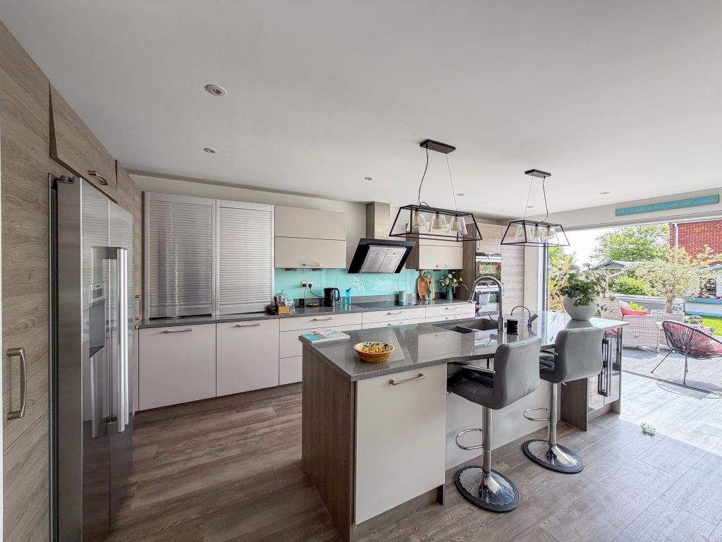 Property photo 3 of 56 Img_0769
