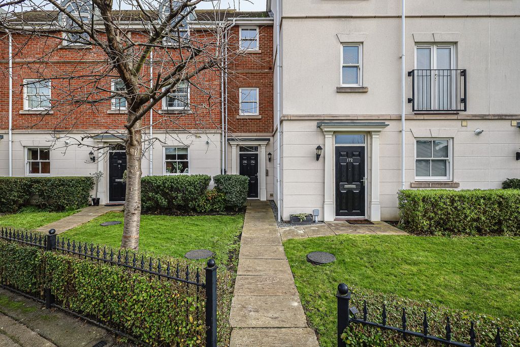 Property photo 1 of 36