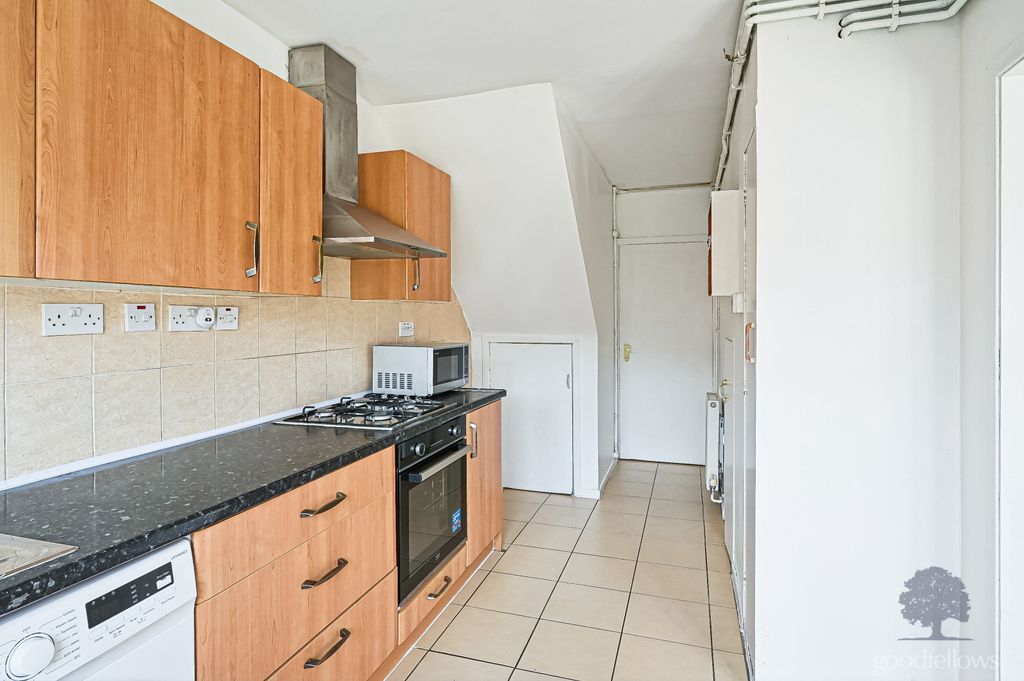 Property photo 3 of 16 Picture No. 13