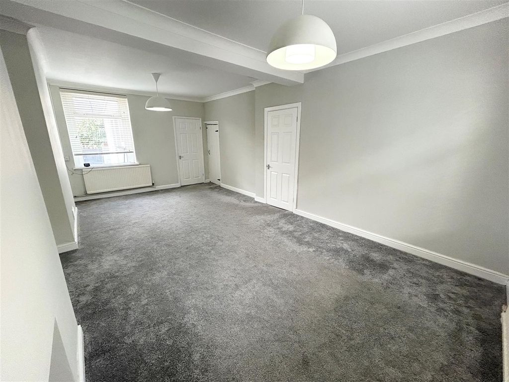 Property photo 3 of 21 19.Jpg