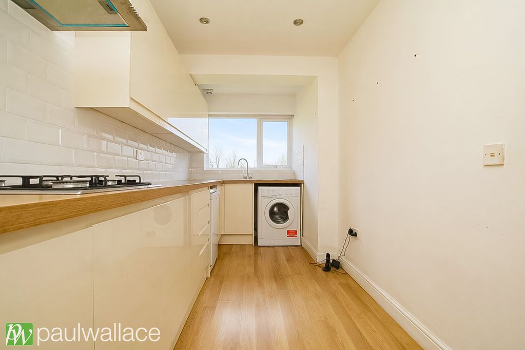 Property photo 3 of 13 Kitchen