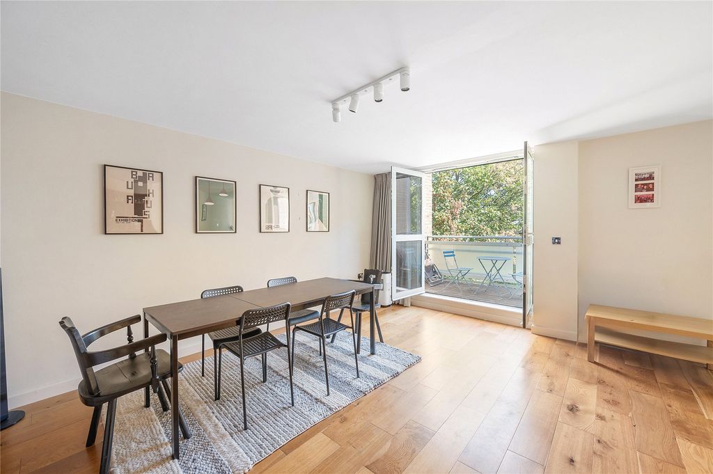 Property photo 2 of 21 Picture No. 06