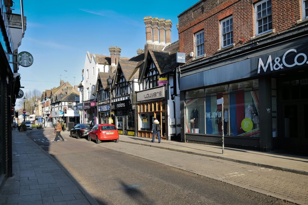 Property photo 3 of 3 Rickmansworth High St1000048.Jpg