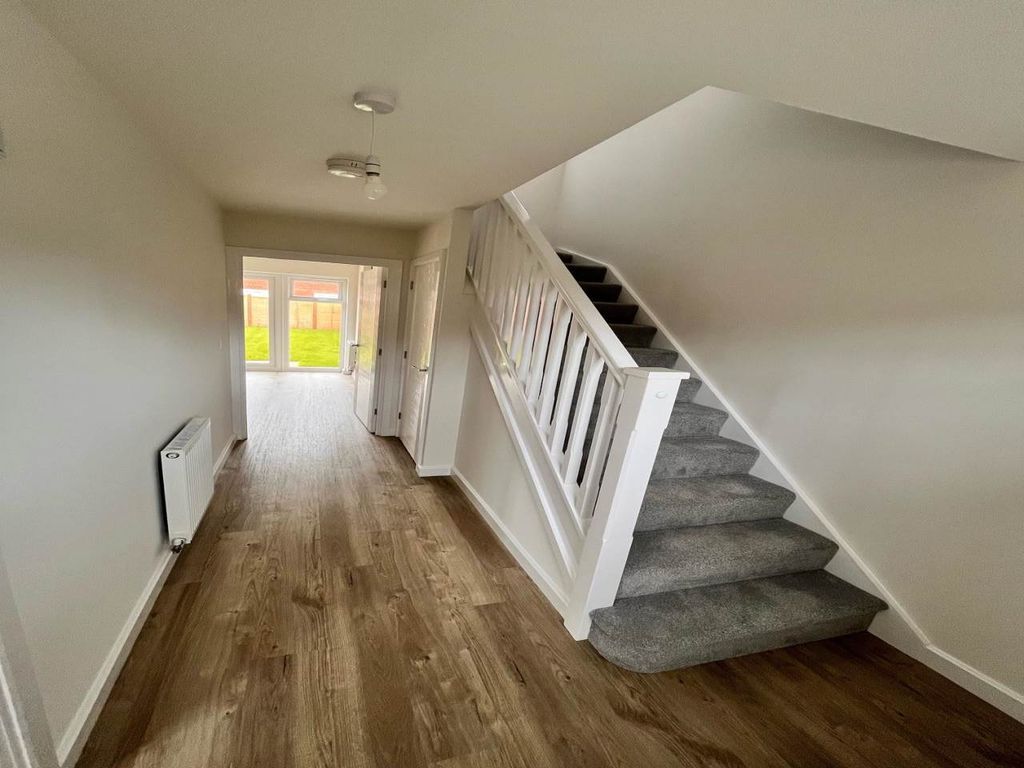 Property photo 3 of 14 Image15[1]