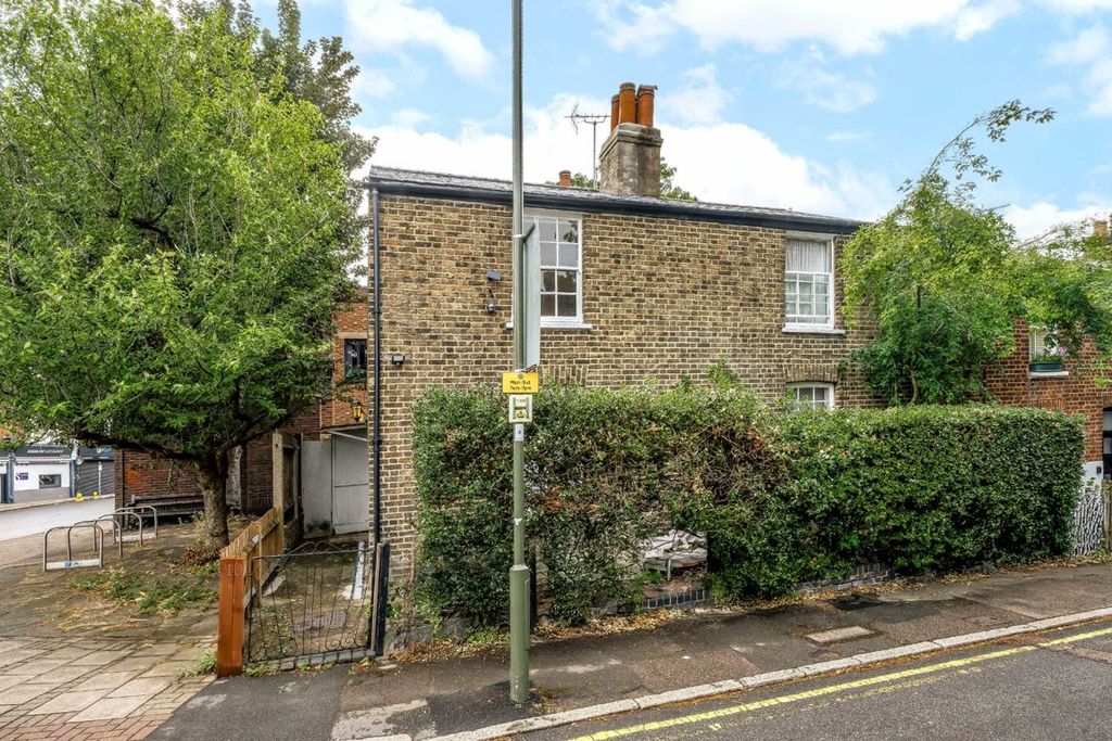Property photo 1 of 7