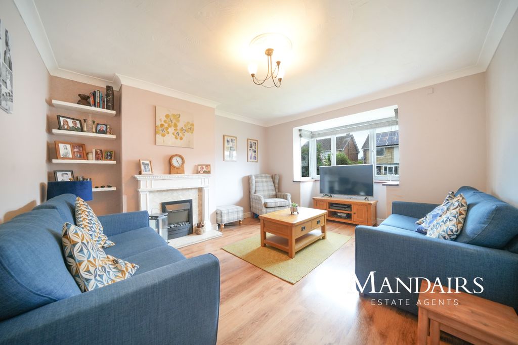 Property photo 3 of 36