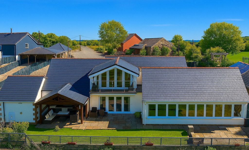 Property photo 1 of 46 Picture No. 67