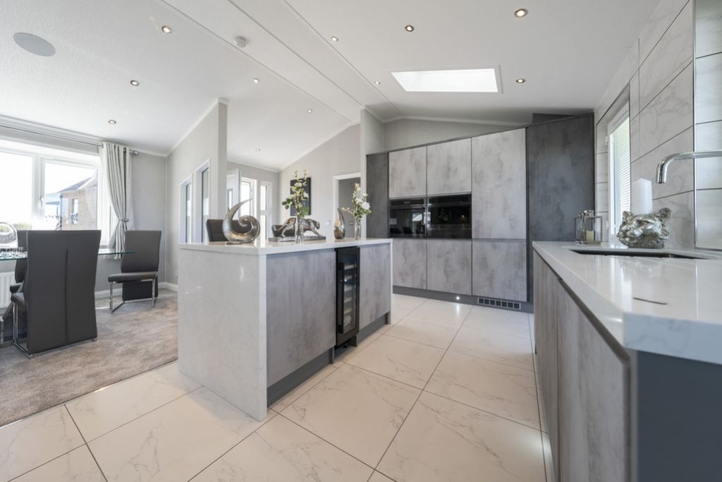 Property photo 2 of 13 Kensington Kitchen Diner