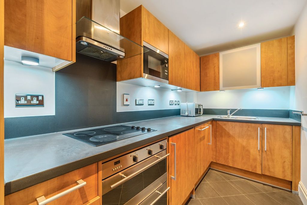 Property photo 3 of 13 Picture No. 12