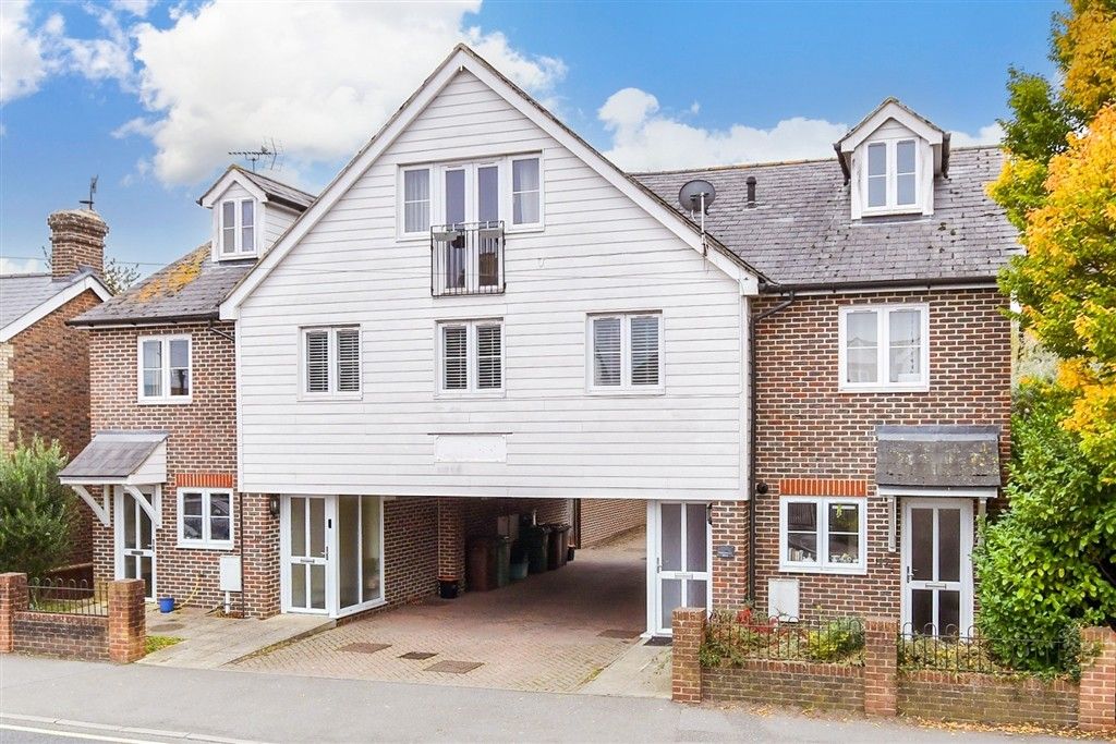 Property photo 3 of 7 Front