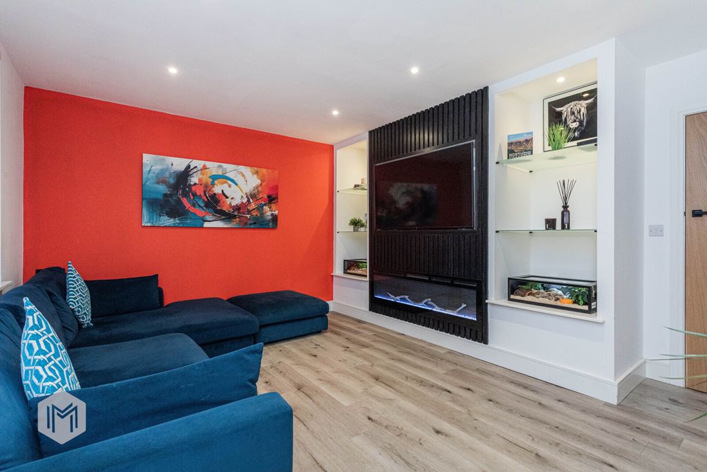 Property photo 3 of 19 Picture No. 09