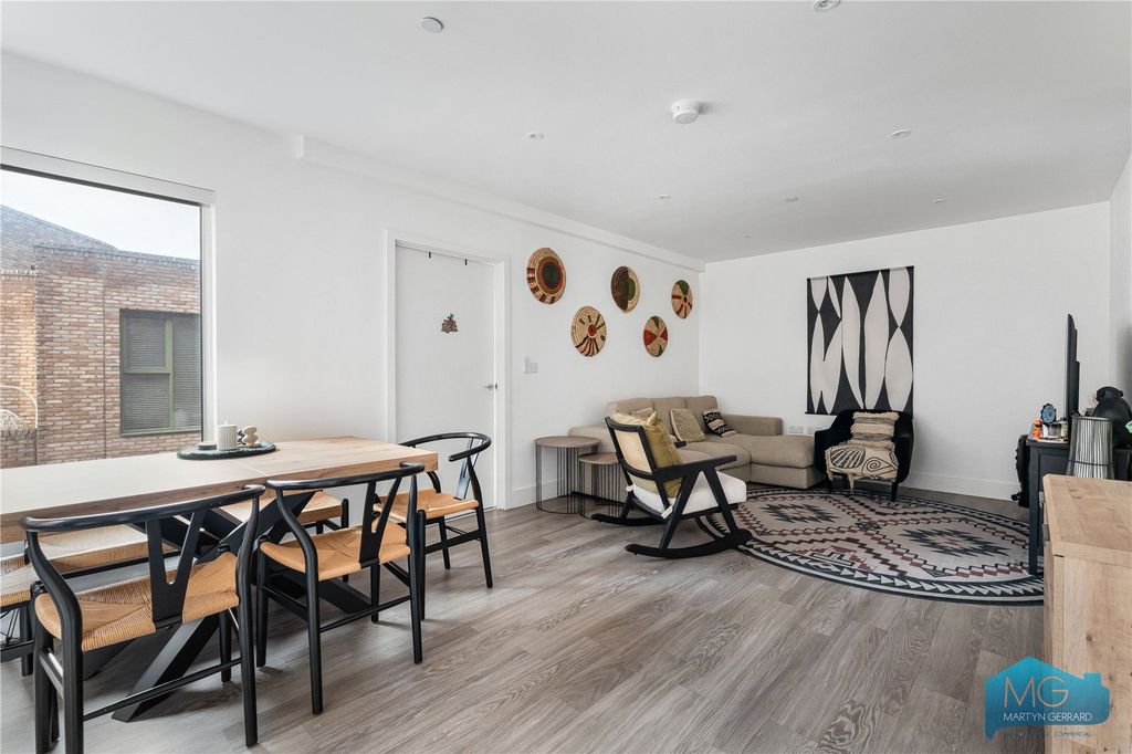 Property photo 3 of 20 Picture No. 31