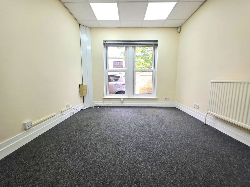 Property photo 3 of 3