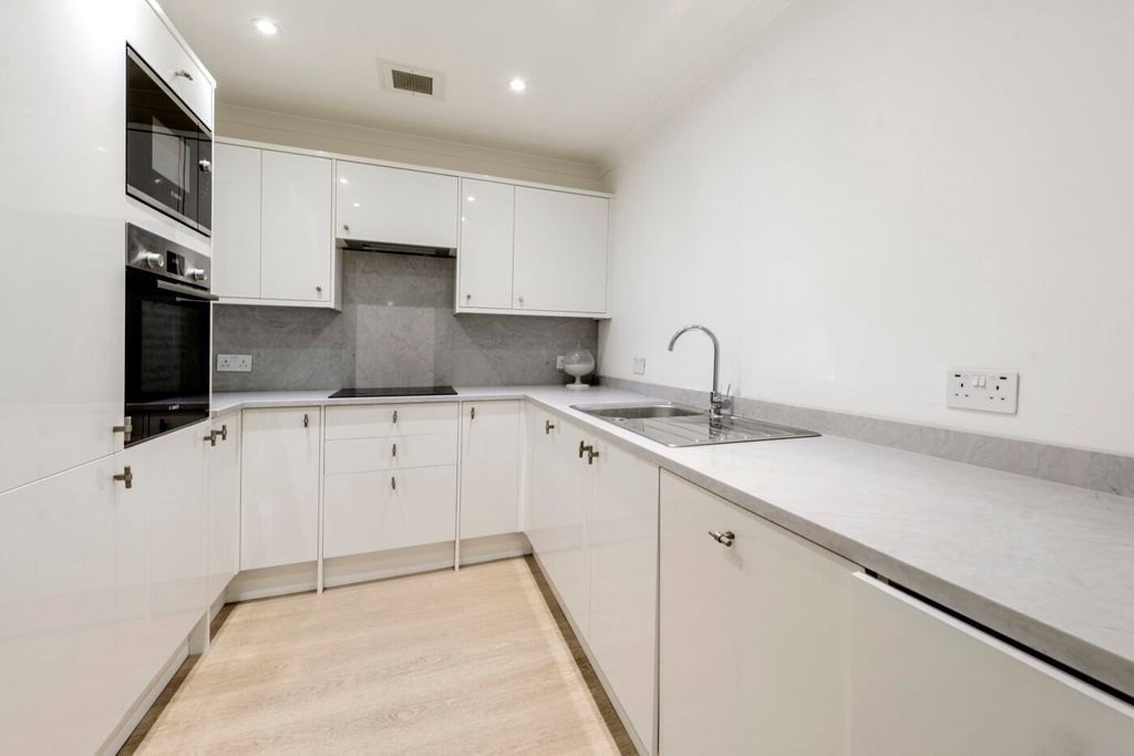 Additional image 6 of 1 bed flat for saleQueens Gate Terrace, South Kensington SW7