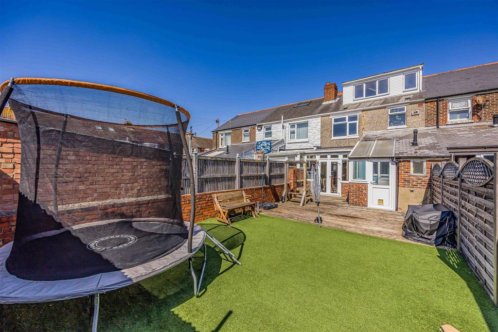 Property photo 2 of 24 6 Cedar Grove, Baffins-Small-Porticomarketing-Sold