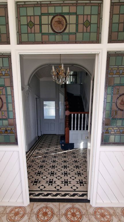 Property photo 2 of 8
