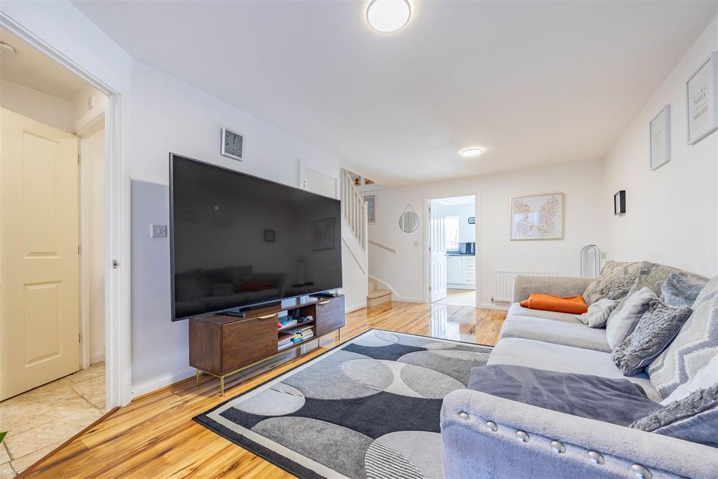 Property photo 2 of 26 Lounge/Diner