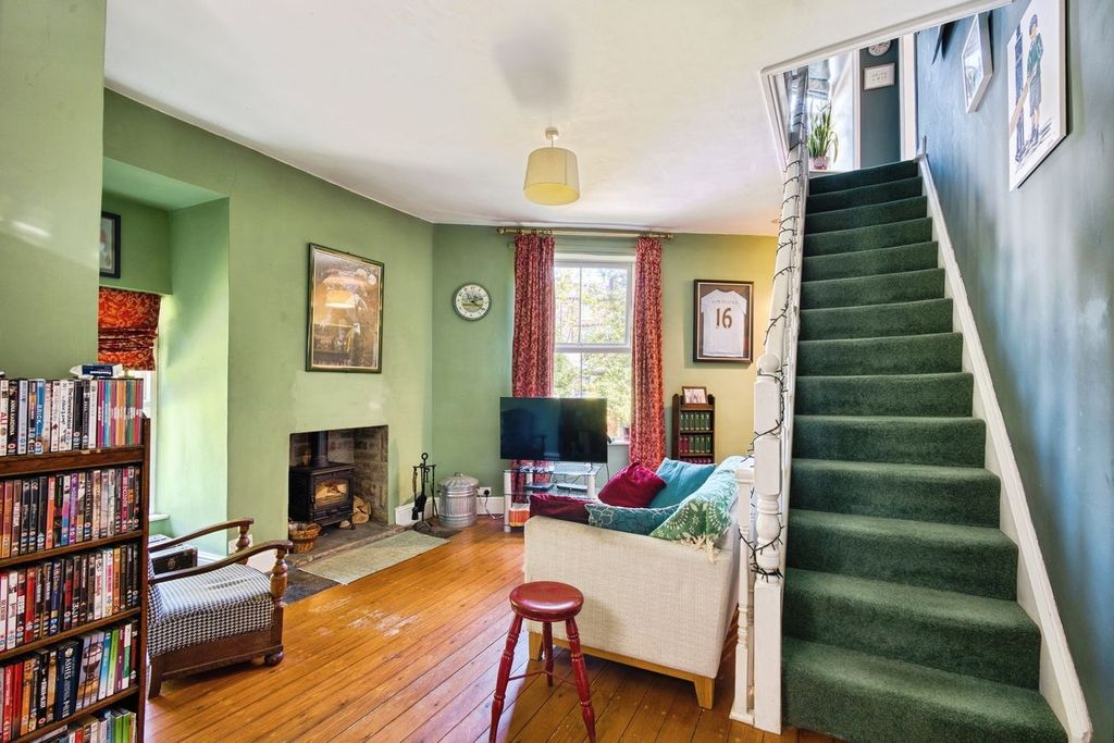 Property photo 2 of 19