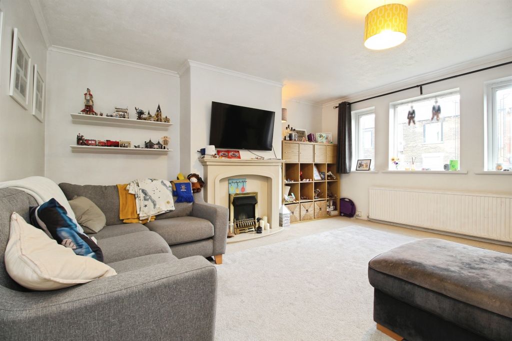 Property photo 3 of 17