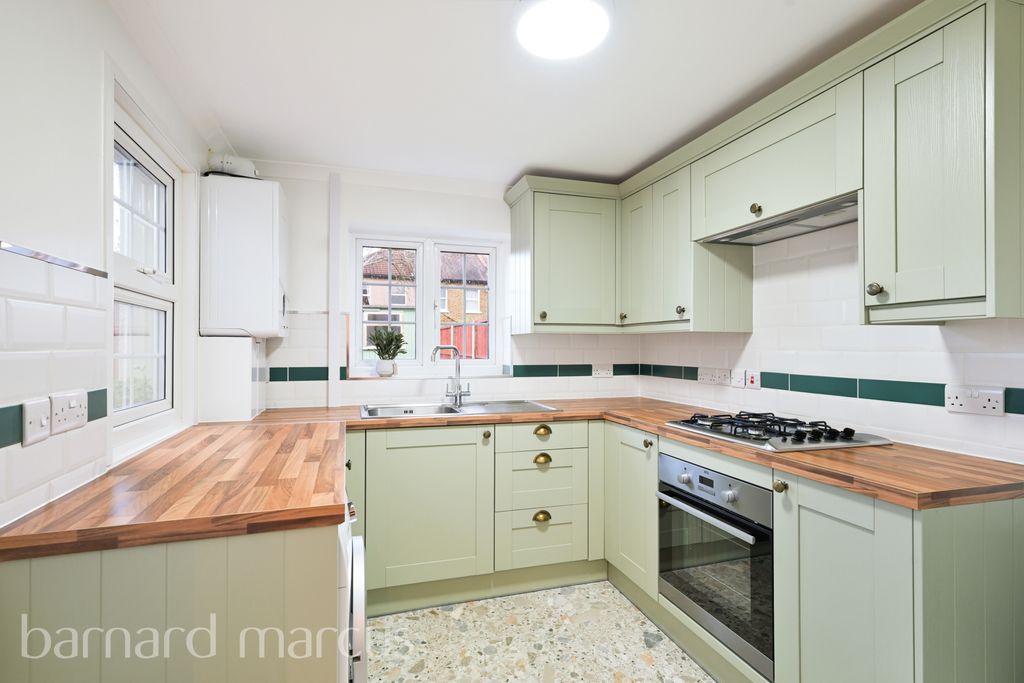 Property photo 2 of 9 View